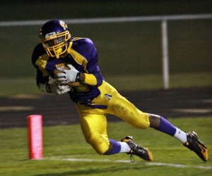 Locked and loaded: Big guns prevail in Avondale’s 34-18 win over Groves