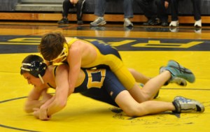    OAA debut: Oxford makes statement by pinning down Clarkston, Rochester   