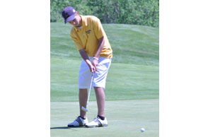 Lake Orion leads tight pack at golf district   