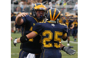 FOOTBALL: Clarkston slowly pulls away from Rochester